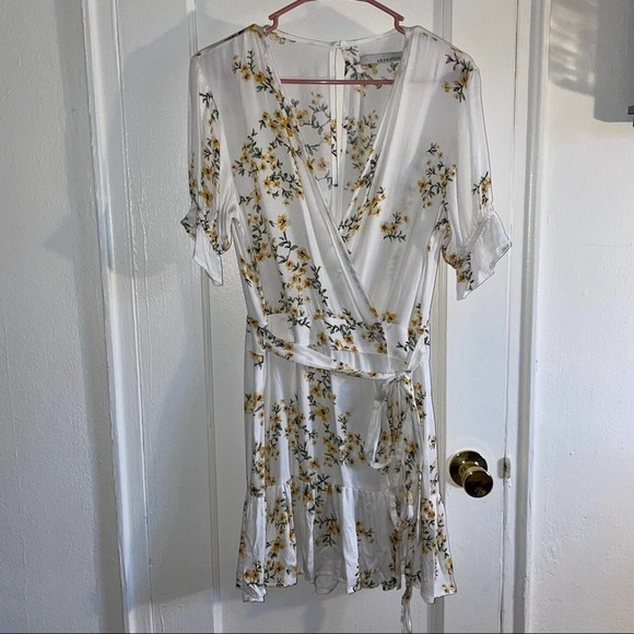 STILLWATER Floral Wrap Dress - Picture 1 of 6